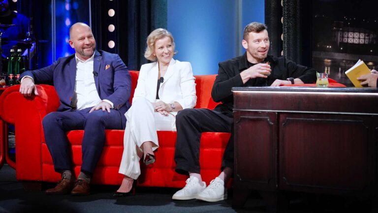 Show Jana Krause: Hokejová legenda Jiří Šlégr, úspěšná cukrářka Iveta Fabešová a tvář kampaně Suchej únor Petr Freimann