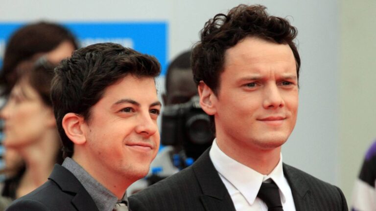 Závada převodovky ukončila hercův život týden před svolávačkou servisu. Dnes by Anton Yelchin slavil 37