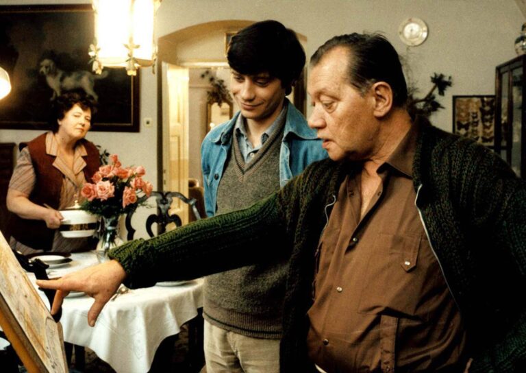 Jak básníkům chutná život: Infarkt Hrušínského, nucená změna scénáře i africké finanční nároky