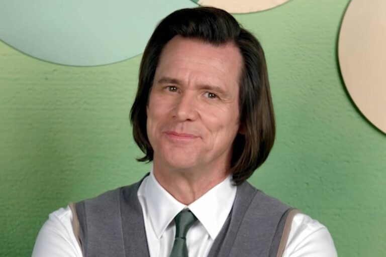 Vyhlazený, oteklé tváře a podoba s Rourkem. Jim Carrey vyvolal spekulace o plastice a dvojnících