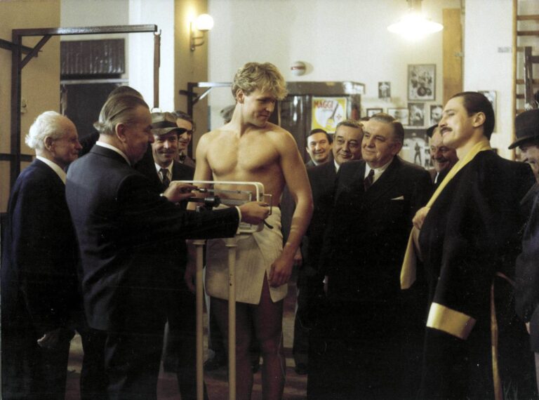 Husté vlasy a svaly z oceli, tak vypadal Marek Vašut ve svých 26 letech. Holou hlavu přijal po vzoru Bruce Willise