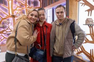 Klára Oltová, Hana Bartoňová a Antonín Měkota, Ulicce, FOTO: Distr. TV Nova