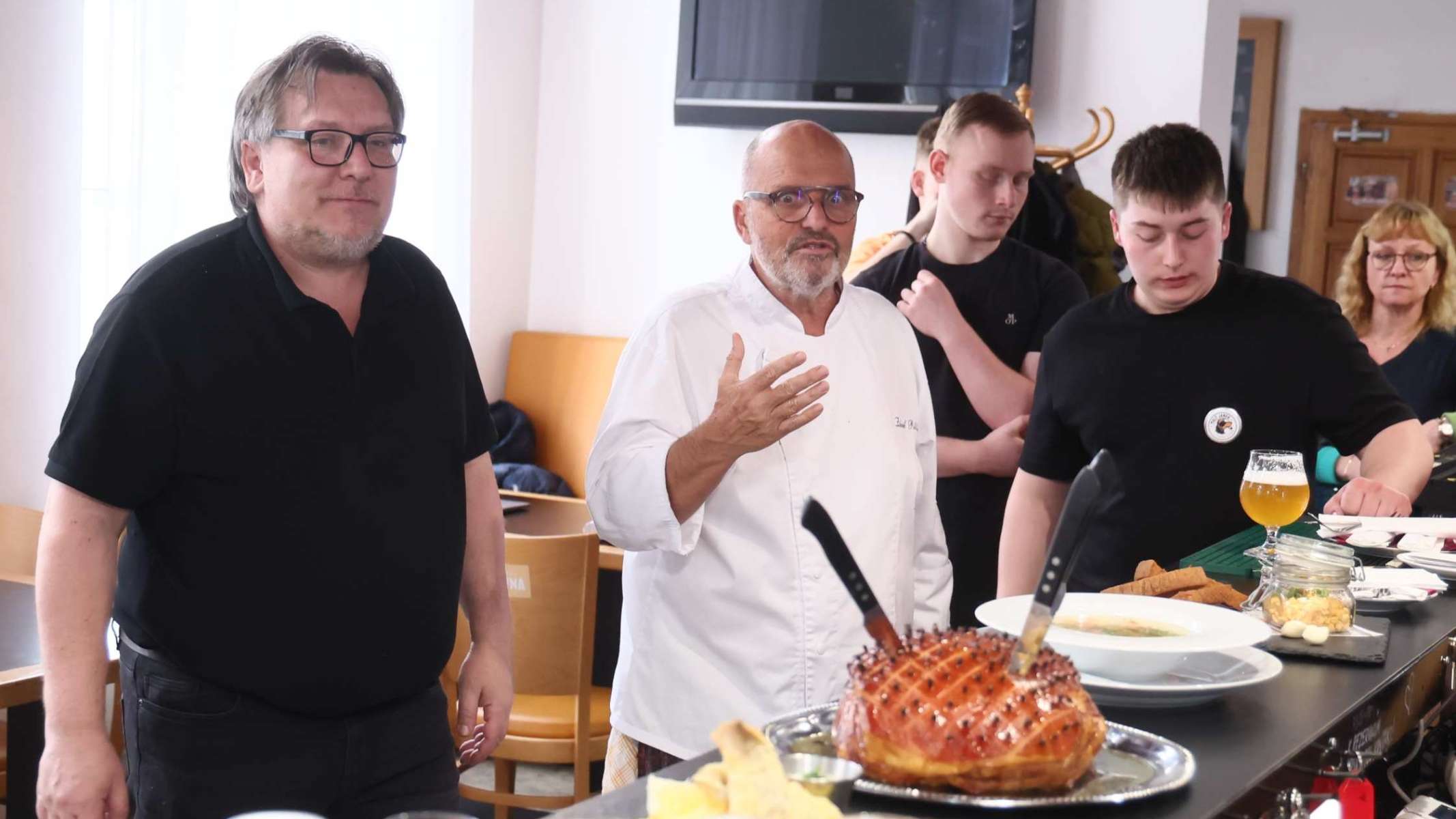 Photo: readzone.cz Zdeněk Pohlreich Rescues Struggling Brewery Led by Former Politician in "Ano, šéfe!