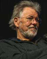 Jonathan Frakes