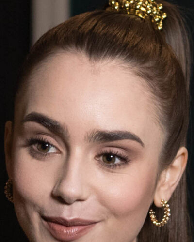 Lily Collins