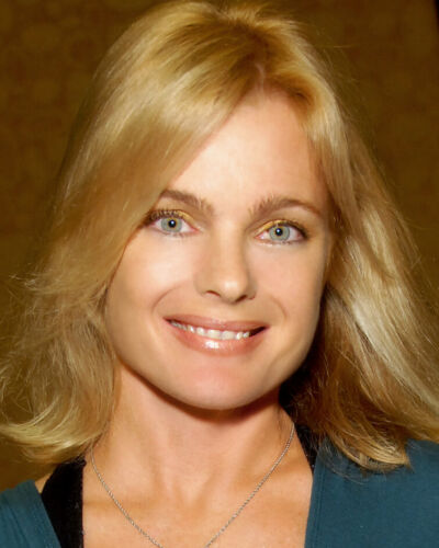 Erika Eleniak