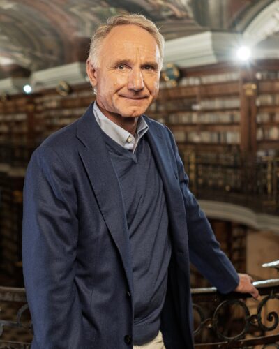 Dan Brown