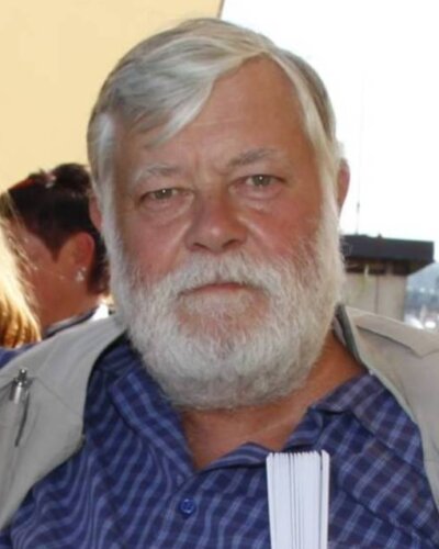 Vlastimil Zavřel